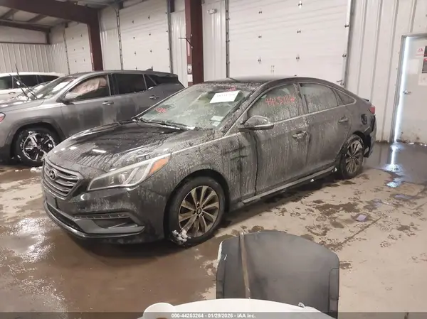 5NPE34AF2HH510260 2017 HYUNDAI SONATA - Image 2