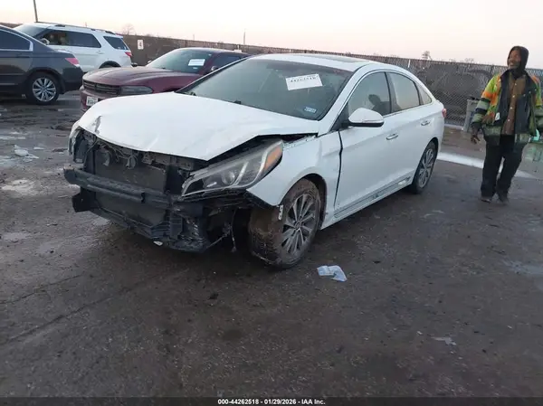 5NPE34AF2HH585010 2017 HYUNDAI SONATA - Image 2