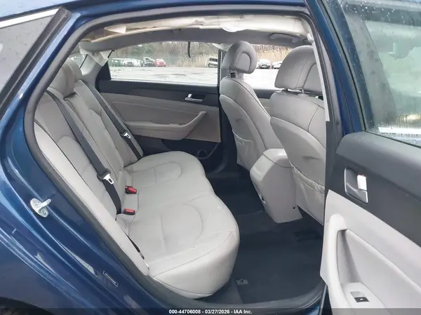 5NPE34AF2HH586061 2017 HYUNDAI SONATA - Image 8