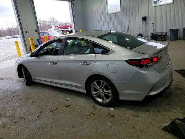 5NPE34AF2JH608131 2018 HYUNDAI SONATA - Image 2