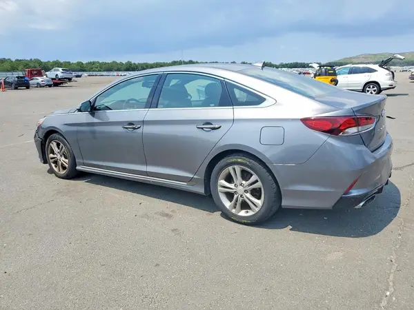 5NPE34AF2JH620442 2018 HYUNDAI SONATA - Image 2