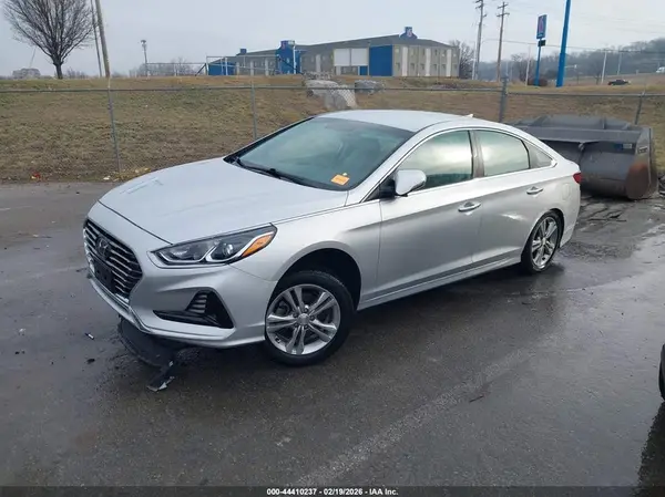 5NPE34AF2JH632106 2018 HYUNDAI SONATA - Image 2