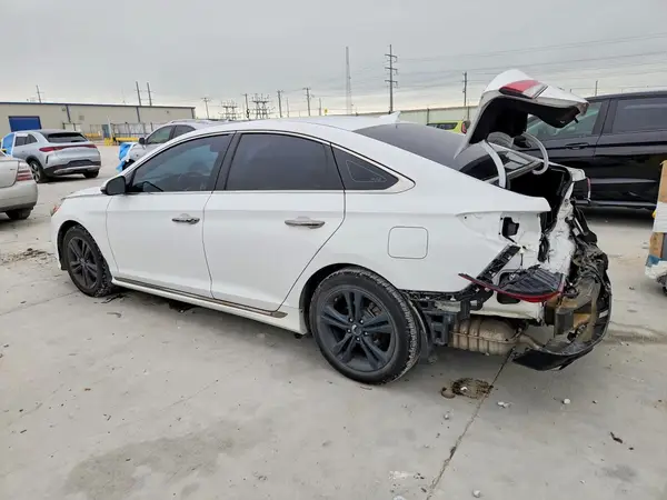 5NPE34AF2JH633529 2018 HYUNDAI SONATA - Image 2