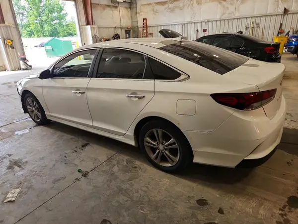 5NPE34AF2JH633661 2018 HYUNDAI SONATA - Image 2