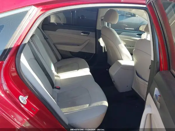 5NPE34AF2JH634681 2018 HYUNDAI SONATA - Image 8