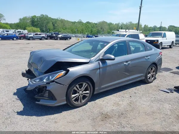5NPE34AF2JH635586 2018 HYUNDAI SONATA - Image 2
