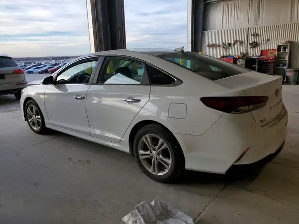 5NPE34AF2JH642697 2018 HYUNDAI SONATA - Image 2