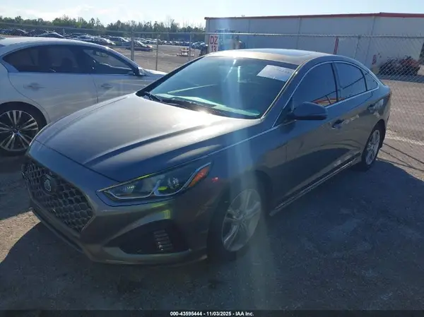 5NPE34AF2JH646331 2018 HYUNDAI SONATA - Image 2