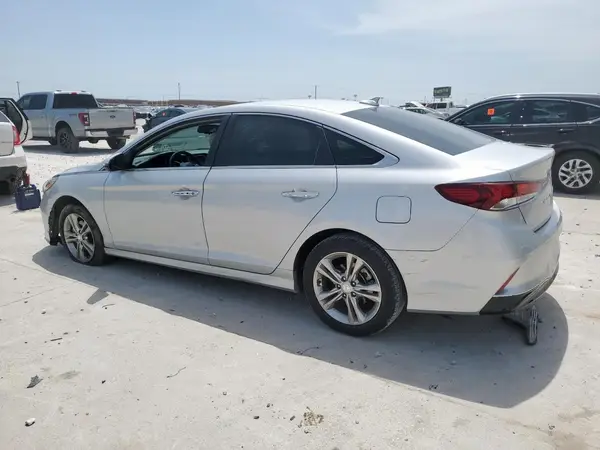 5NPE34AF2JH678261 2018 HYUNDAI SONATA - Image 2