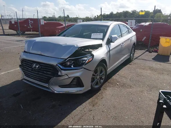5NPE34AF2JH695786 2018 HYUNDAI SONATA - Image 2