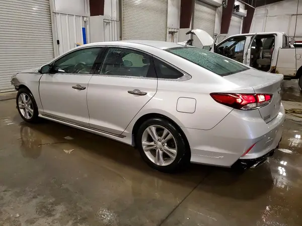 5NPE34AF2JH699532 2018 HYUNDAI SONATA - Image 2