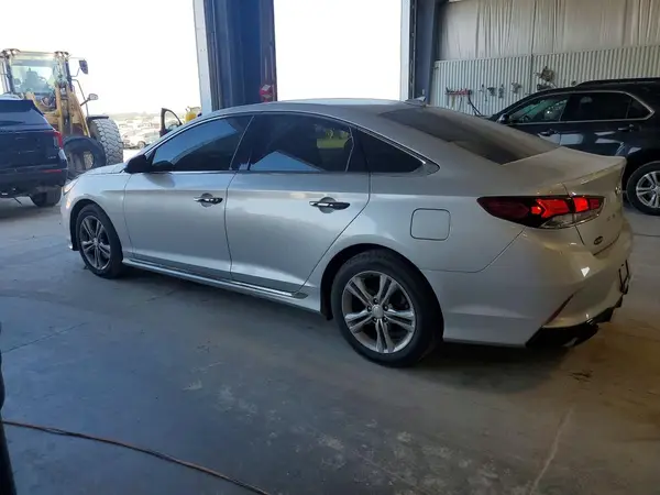 5NPE34AF2JH712392 2018 HYUNDAI SONATA - Image 2