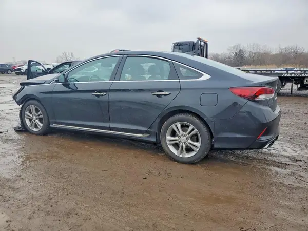 5NPE34AF2JH713882 2018 HYUNDAI SONATA - Image 2
