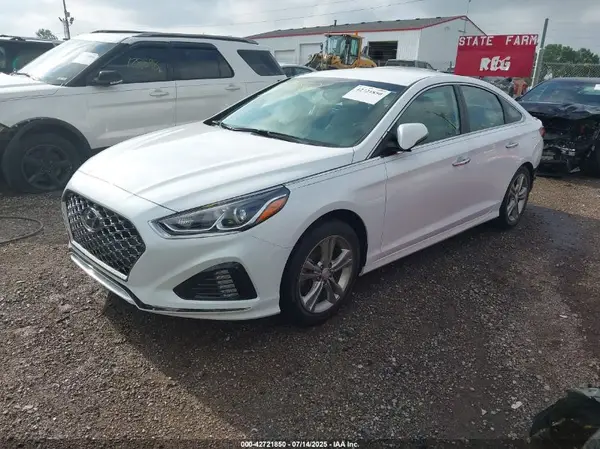 5NPE34AF2JH715650 2018 HYUNDAI SONATA - Image 2