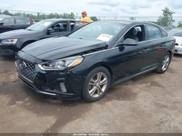 5NPE34AF2JH715745 2018 HYUNDAI SONATA - Image 2
