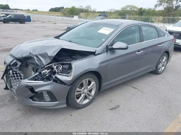 5NPE34AF2KH764526 2019 HYUNDAI SONATA - Image 2