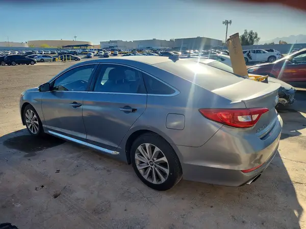 5NPE34AF3GH263264 2016 HYUNDAI SONATA - Image 2
