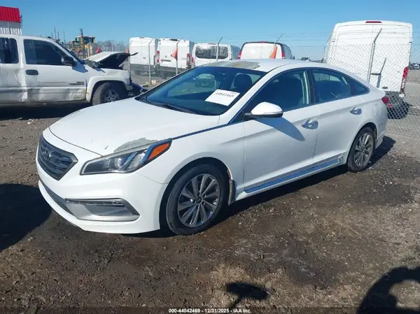 5NPE34AF3GH279335 2016 HYUNDAI SONATA - Image 2