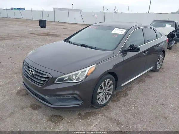5NPE34AF3GH286396 2016 HYUNDAI SONATA - Image 2