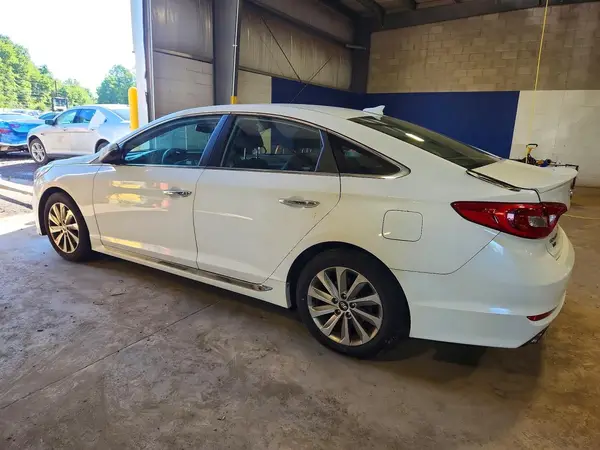 5NPE34AF3HH463594 2017 HYUNDAI SONATA - Image 2