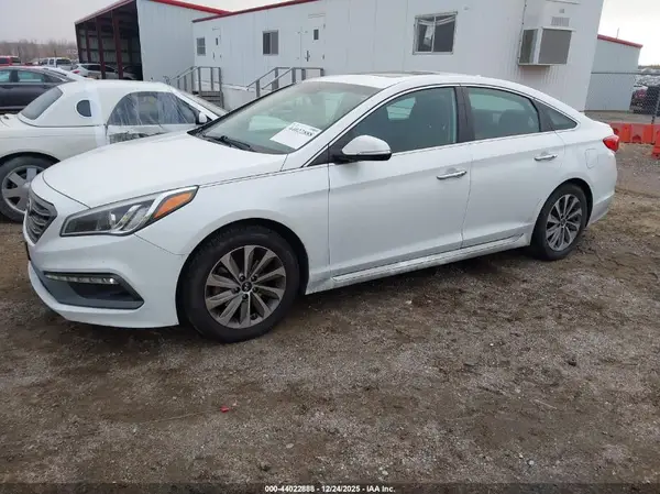 5NPE34AF3HH517900 2017 HYUNDAI SONATA - Image 2