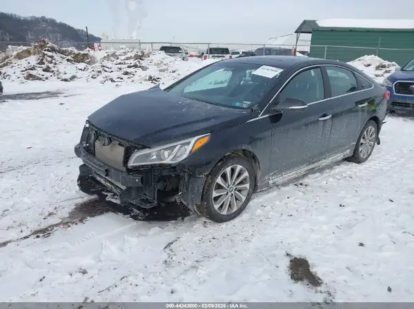 5NPE34AF3HH527679 2017 HYUNDAI SONATA - Image 2