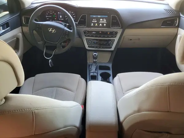 5NPE34AF3HH555580 2017 HYUNDAI SONATA - Image 8