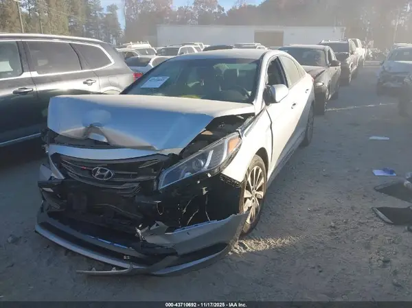5NPE34AF3HH569950 2017 HYUNDAI SONATA - Image 2