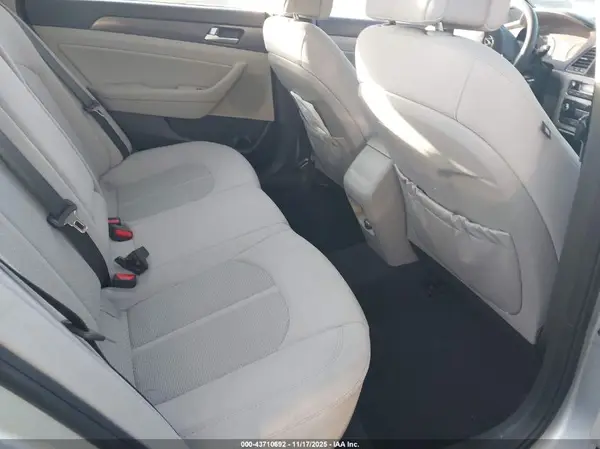 5NPE34AF3HH569950 2017 HYUNDAI SONATA - Image 8