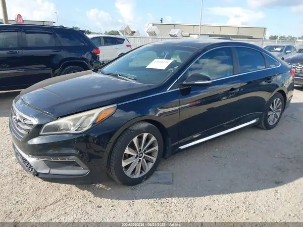 5NPE34AF3HH578518 2017 HYUNDAI SONATA - Image 2