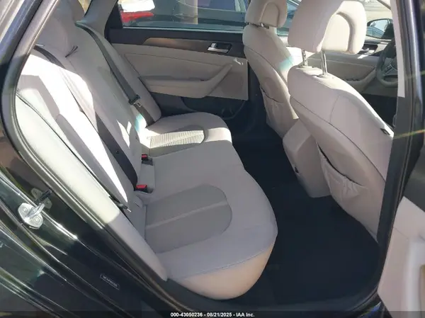 5NPE34AF3HH578518 2017 HYUNDAI SONATA - Image 8