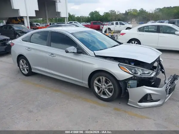 5NPE34AF3JH597169 2018 HYUNDAI SONATA - Image 1
