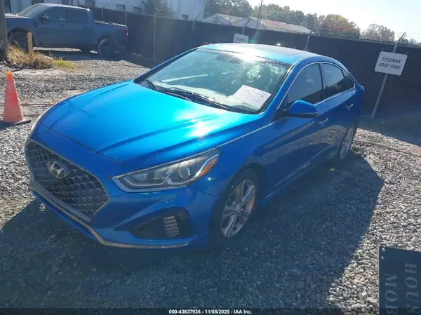 5NPE34AF3JH598130 2018 HYUNDAI SONATA - Image 2