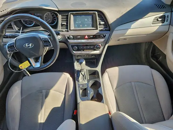 5NPE34AF3JH608283 2018 HYUNDAI SONATA - Image 8
