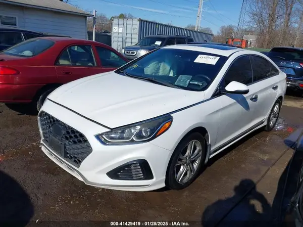 5NPE34AF3JH635869 2018 HYUNDAI SONATA - Image 2
