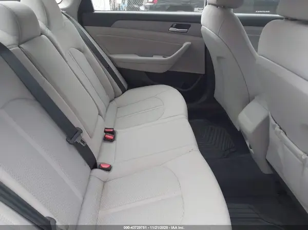 5NPE34AF3JH660738 2018 HYUNDAI SONATA - Image 8