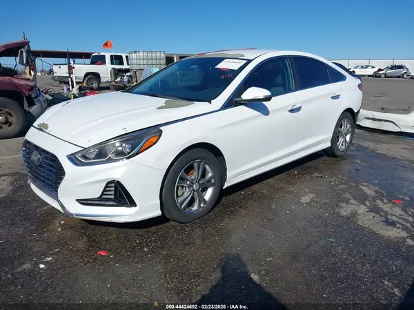 5NPE34AF3JH665826 2018 HYUNDAI SONATA - Image 2