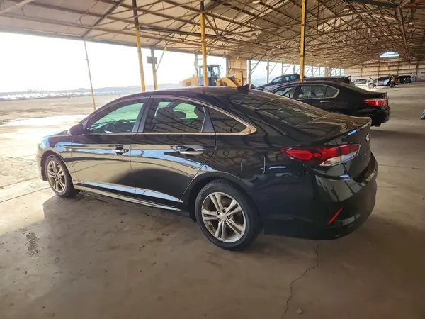 5NPE34AF3JH667043 2018 HYUNDAI SONATA - Image 2