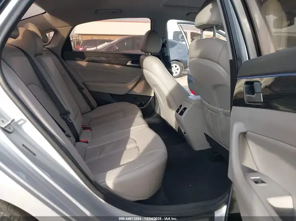 5NPE34AF3JH678589 2018 HYUNDAI SONATA - Image 8