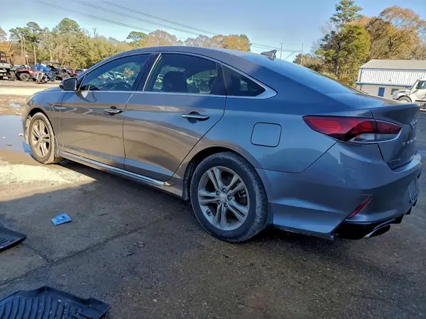 5NPE34AF3JH696476 2018 HYUNDAI SONATA - Image 2