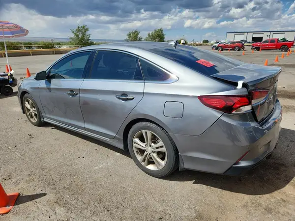5NPE34AF3JH696803 2018 HYUNDAI SONATA - Image 2