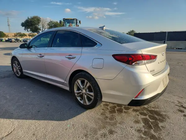 5NPE34AF3JH719027 2018 HYUNDAI SONATA - Image 2