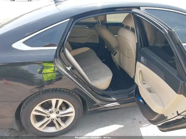 5NPE34AF3KH745225 2019 HYUNDAI SONATA - Image 8