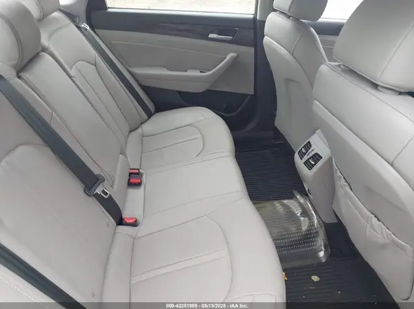 5NPE34AF3KH758945 2019 HYUNDAI SONATA - Image 8