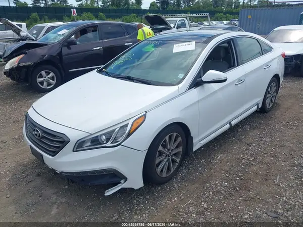 5NPE34AF4GH285709 2016 HYUNDAI SONATA - Image 2