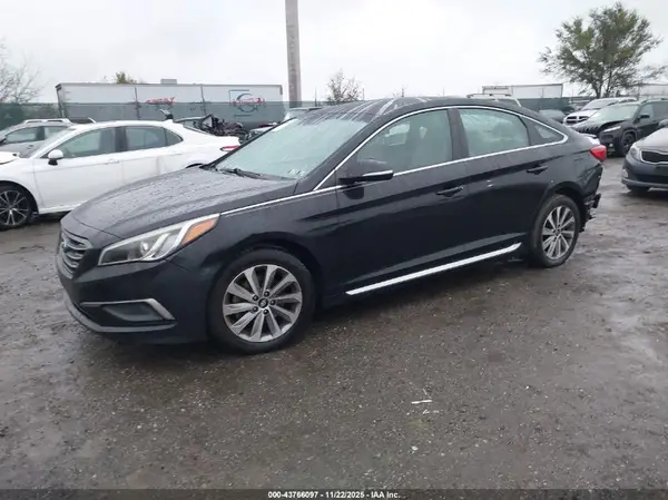 5NPE34AF4GH325965 2016 HYUNDAI SONATA - Image 2