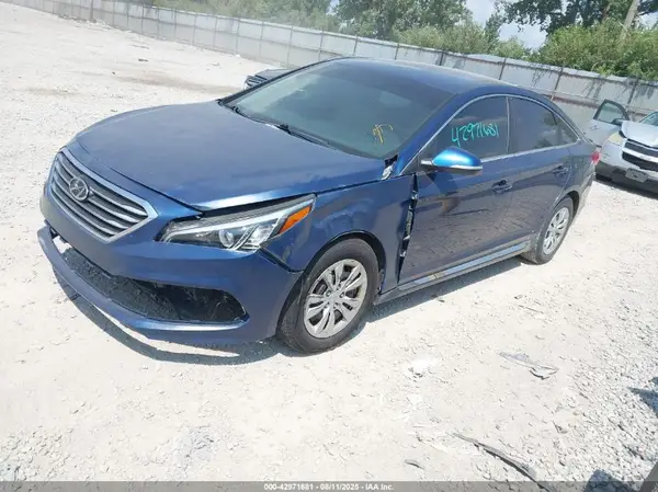 5NPE34AF4GH367682 2016 HYUNDAI SONATA - Image 2