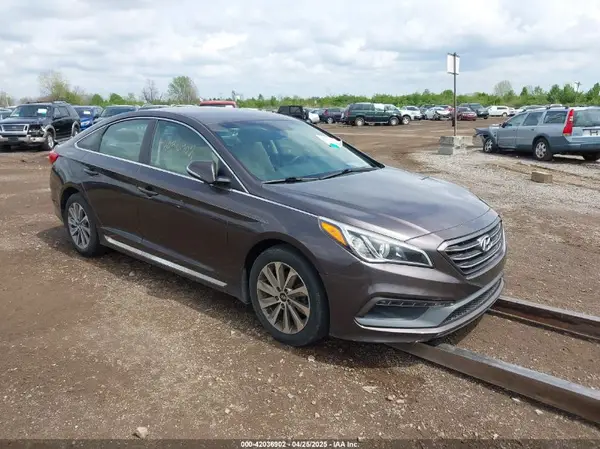 5NPE34AF4HH461482 2017 HYUNDAI SONATA - Image 1
