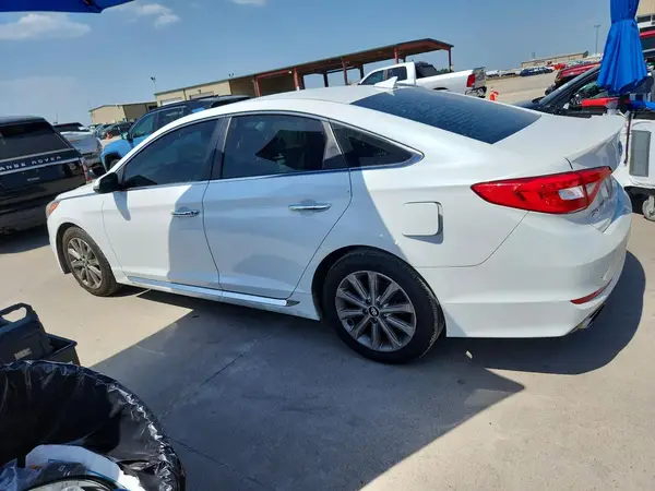 5NPE34AF4HH545947 2017 HYUNDAI SONATA - Image 2