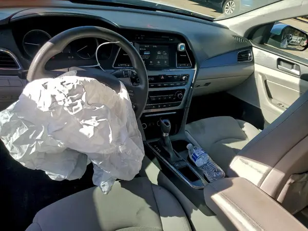 5NPE34AF4HH579788 2017 HYUNDAI SONATA - Image 8
